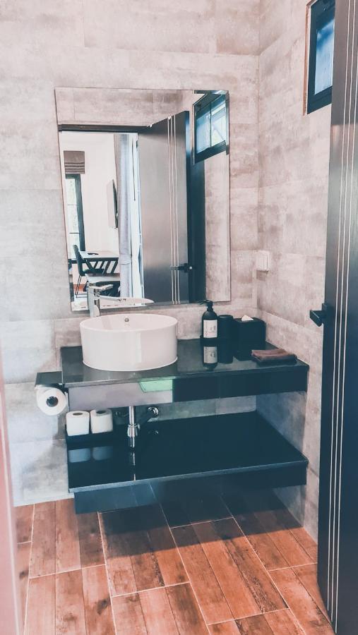 Baan Rim Nam Hotel Koh Chang Bagian luar foto