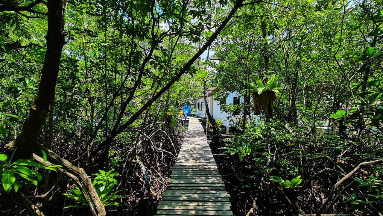 Baan Rim Nam Hotel Koh Chang Bagian luar foto