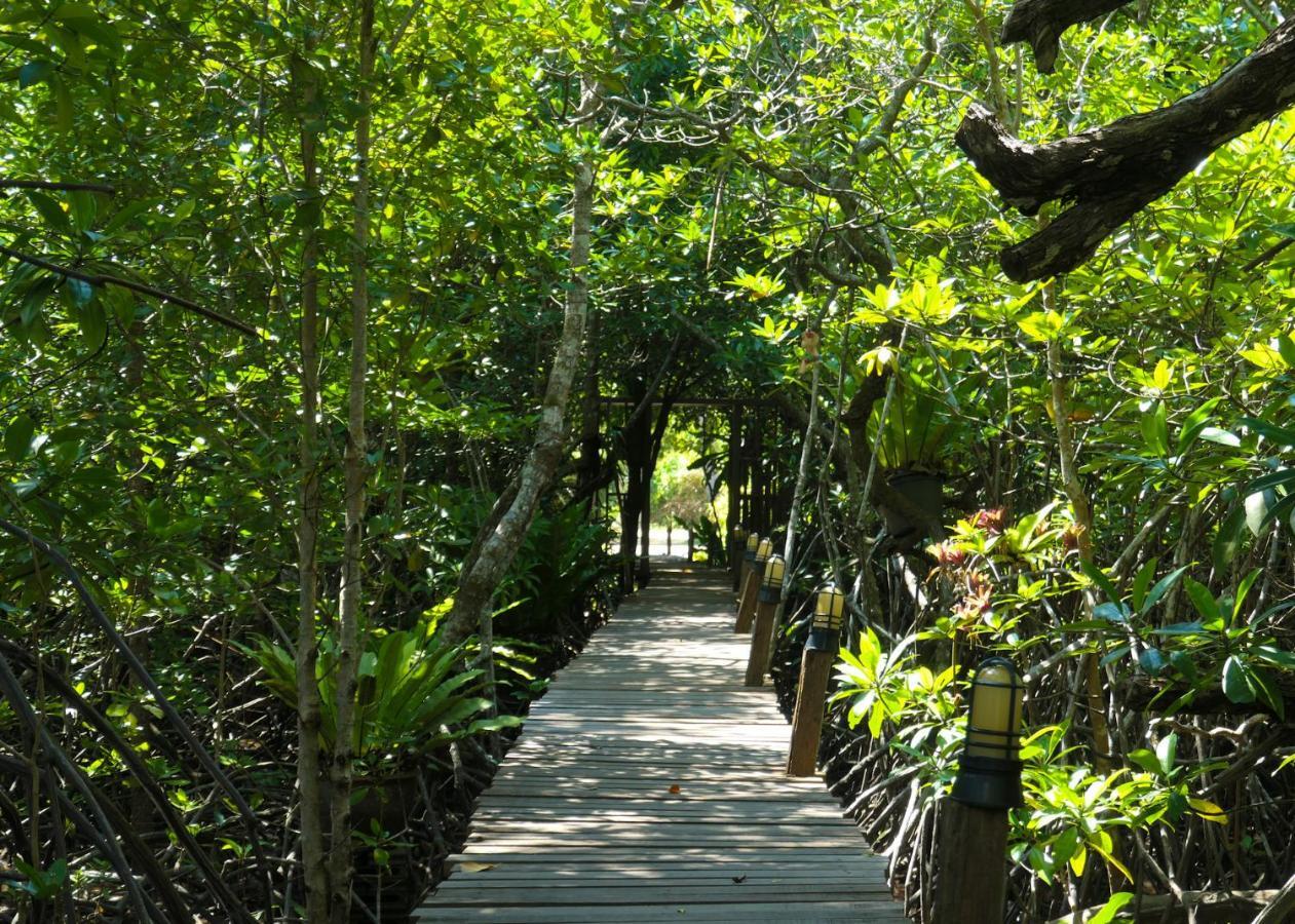 Baan Rim Nam Hotel Koh Chang Bagian luar foto